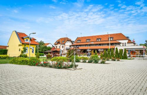 Hegyeshalom Hotel | Hotel Rózsa Csárda