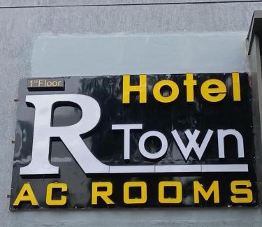 Sayajiganj Hotel | Hotel R Town