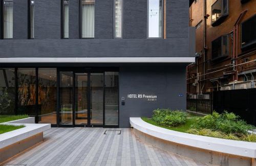 Ichikawa Hotel | HOTEL R9 Premium Ichikawaekimae