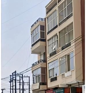 Vrindavan House | Hotel Radha Palace ! Just beside ISCKON temple and Close to Prem mandir ! Fully Air Conditioned Family rooms with Lift and Parking Availability