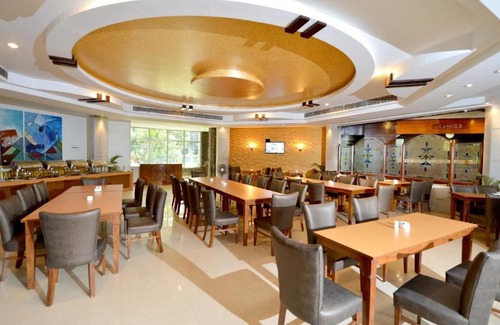 Surajkund Hotel | Hotel Raj Hans, Faridabad