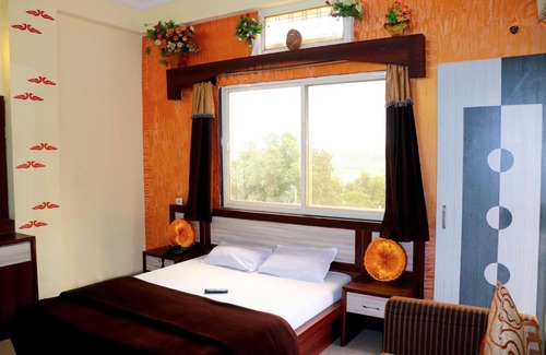 Maheshwar Hotel | Hotel Raj Palace
