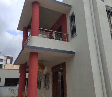 Pune Hotel | HOTEL RAJANIGANDHA home stay