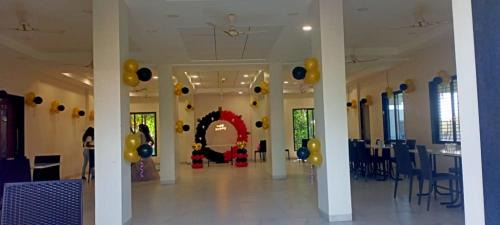Aurangabad Hotel | Hotel Ramji Family Garden Lodging restaurant