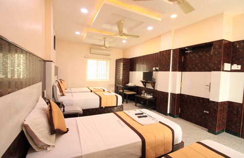Pallavaram Hotel | Hotel Rathnavel Towers Annex