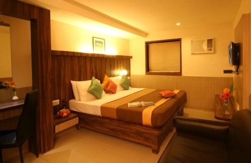 Thane West Hotel | Hotel Ratna Palace Residency