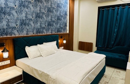 Maheshwar Hotel | Hotel Ratnam Palace