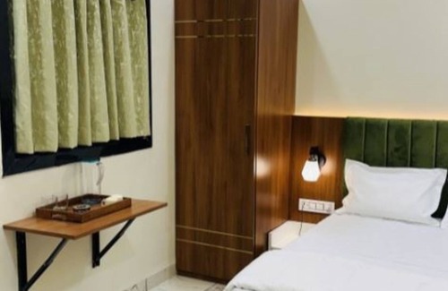 Maheshwar Hotel | Hotel Ratnam Palace