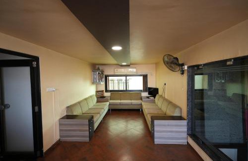 Nadiad Hotel | Hotel Ravi Residency