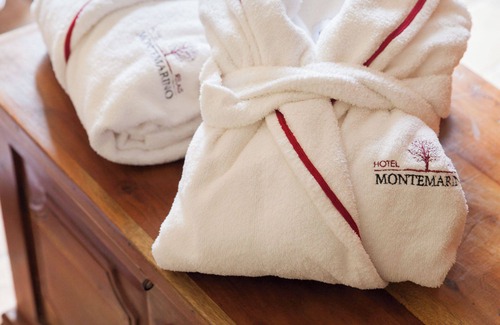 Borgomale Hotel | Hotel Relais Montemarino