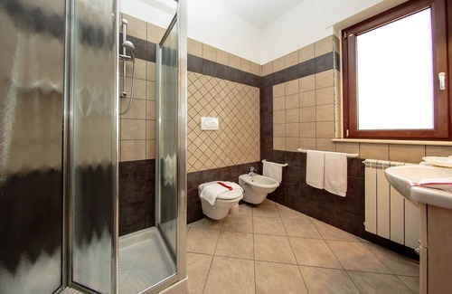 Mozzagrogna House | Hotel Residence Eden