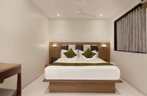 Prabhadevi Hotel | Hotel Residency Park