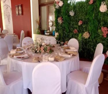 Corral de Almaguer House | Hotel Restaurante EL PATAS