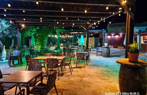 Corral de Almaguer House | Hotel Restaurante EL PATAS