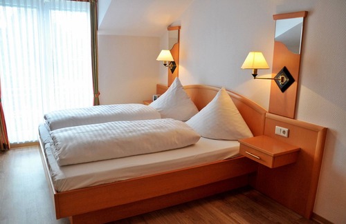 Garrel Hotel | Hotel Restaurant Burgerklause Tapken