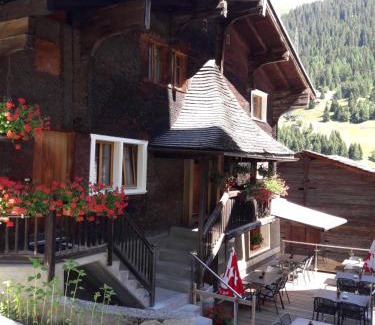 Niederwald Hotel | Hotel-Restaurant Drei Tannen