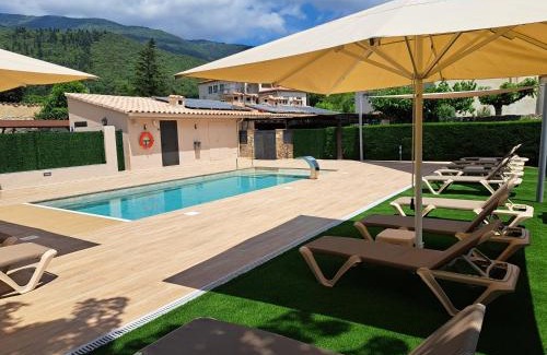 Macanet de Cabrenys Hotel | Hotel-Restaurante La Quadra