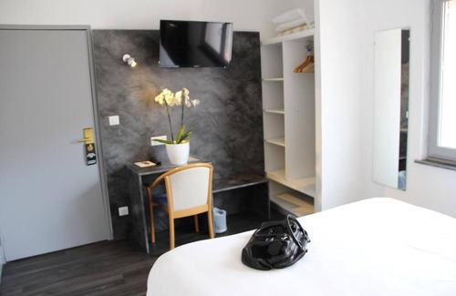 Valence Hotel | Hotel Restaurant Le Tout Va Bien