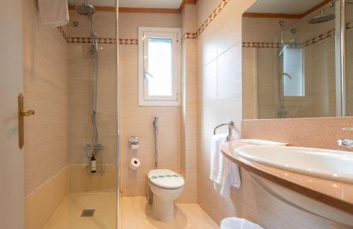 Sort Hotel | Hotel Restaurant Pessets & SPA