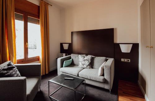 Sort Hotel | Hotel Restaurant Pessets & SPA