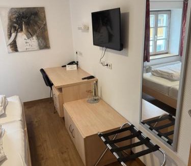 Germaringen Hotel | HOTEL RESTAURANT Zum WENDELWIRT