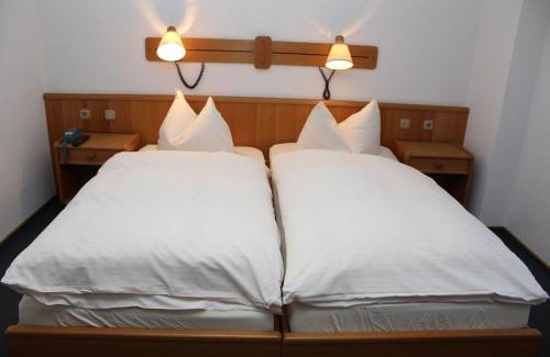 Bad Zwesten Hotel | Hotel- Restaurant Zum Kleinen König