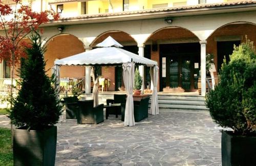 Garofano Hotel | Hotel Ristorante Gallo D'Oro