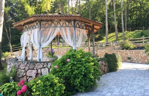 Sporminore Hotel | HOTEL RISTORANTE SCOIATTOLO