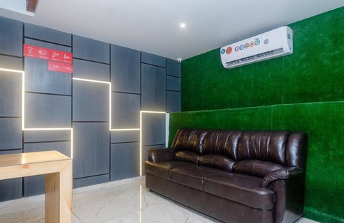 Goregaon West Hotel | Hotel Riva International - Near Nesco Center
