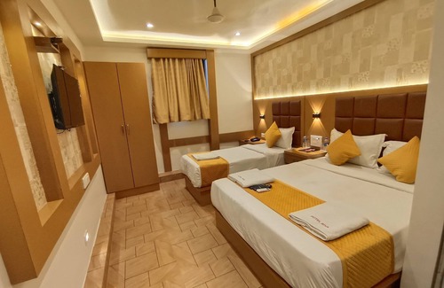 Goregaon West Hotel | Hotel Riva International - Near Nesco Center