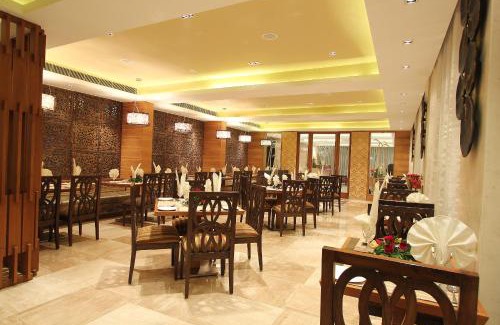 Ahmedabad City Centre Hotel | Hotel Riverview