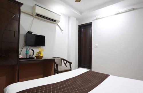 Mayapur Hotel | Hotel Riverview