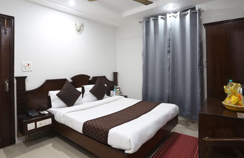 Mayapur Hotel | Hotel Riverview