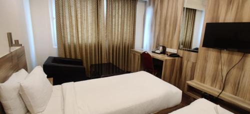 Vijayawada Hotel | Hotel RN Grand