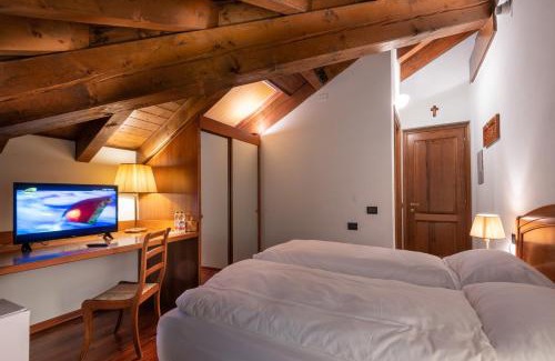 Roncoscaglia Hotel | Hotel Roma