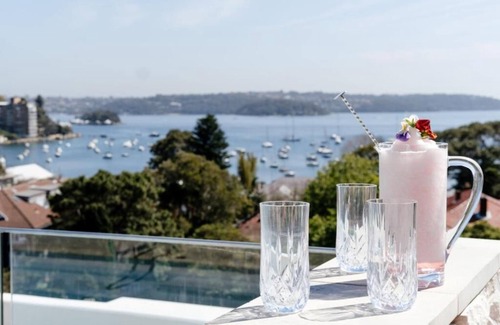 Double Bay House | Hotel Room on Cross Street, Double Bay, Sydney, Australia