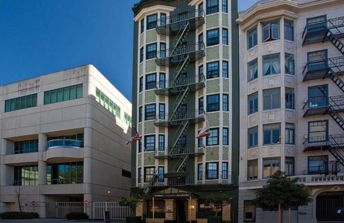 Fillmore District Condo | Hotel Room Performing Arts Venues Theater Lover!
