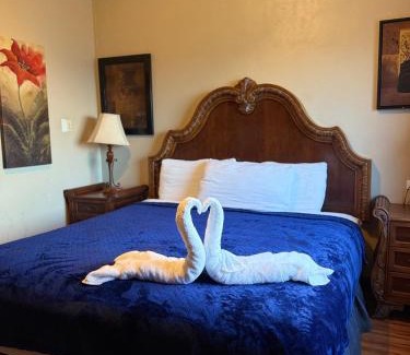 San Pedro Hotel | Hotel Royal Blue & Golf Cart Rental