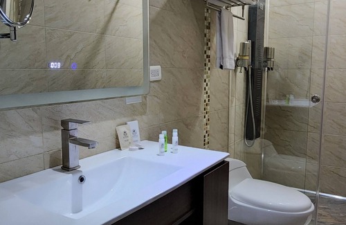 La Esmeralda Hotel | Hotel Royal Elim Internacional