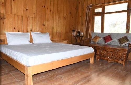 Bhatwari Hotel | Hotel Royal Hillcrest