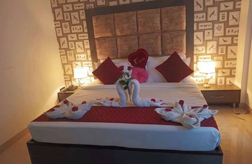 Zirakpur Hotel | Hotel Royal Regency