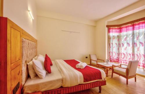 New Manali Hotel | HOTEL ROyAL THE MALL MANALI