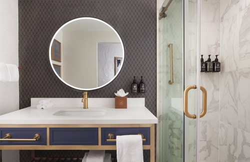 Urbana Hotel | Hotel Royer Urbana Champaign, Tapestry Collection by Hilton
