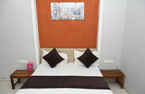 Maheshwar Hotel | Hotel RRR Palace