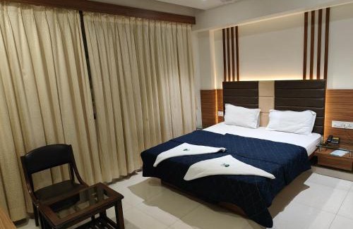 Palsana Hotel | HOTEL SAHYOG & ROOMS