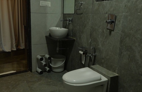 Rajpipla Hotel | Hotel Sai Inn