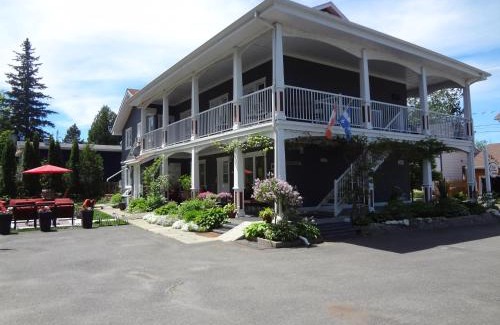Saint Donat Hotel | Hotel Saint-Donat