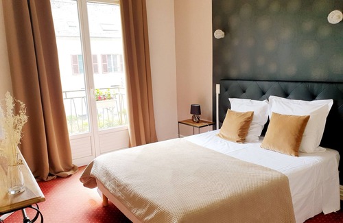 La Ferte-Saint-Cyr Hotel | Hotel Saint Cyr