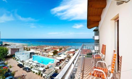 Lido di Savio Hotel | Hotel Saint Tropez SPA & Restaurant
