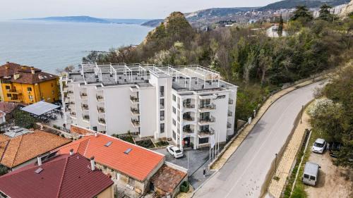 Balchik Hotel | Hotel Samara with Relax area